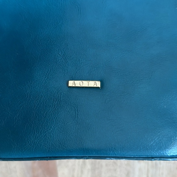 New AOTA Bag purse tote teal blue gold (Vagan) Crossbody/Handbag large - Picture 2 of 11